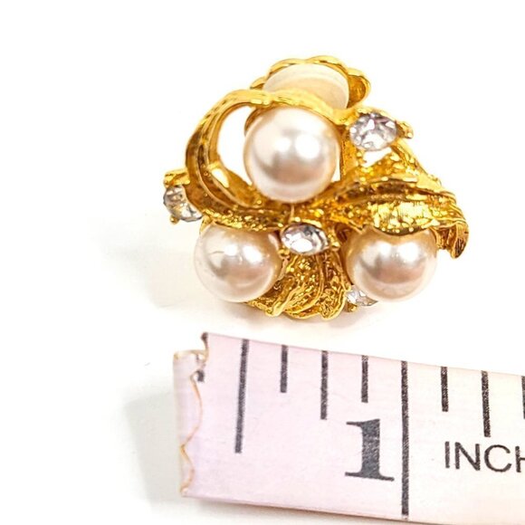 Vintage White Faux Pearl Bead Rhinestone Cluster Swirl Clip On Earrings 1" - Picture 8 of 8